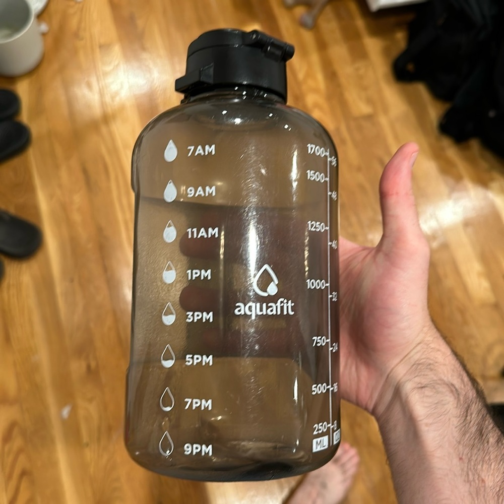 Aquafit 64 oz inspirational water bottle